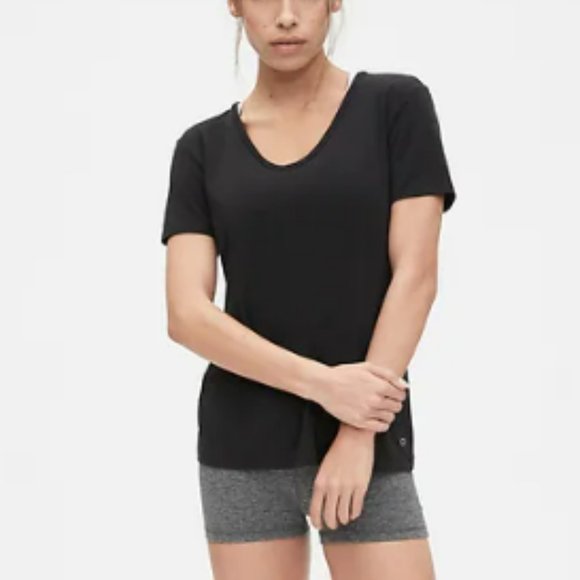 GAP Black Scoop Neck Favorite Tee Size Large - Picture 2 of 11